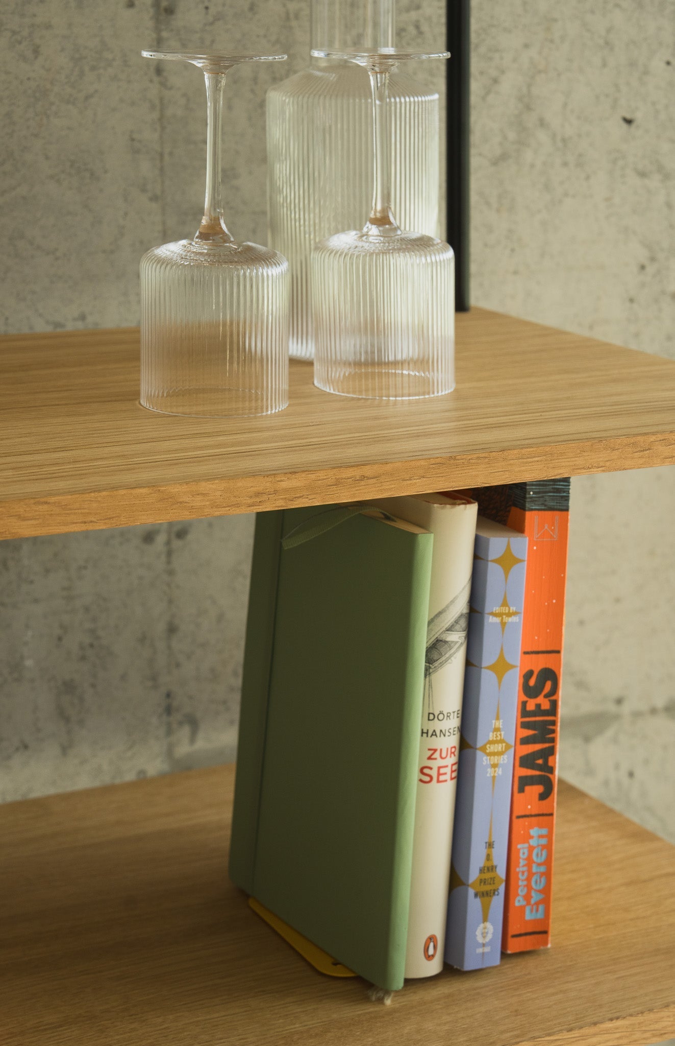 Compact Vertical Display Shelf for Small Spaces - KUUDU Modular Shelving System - Oak