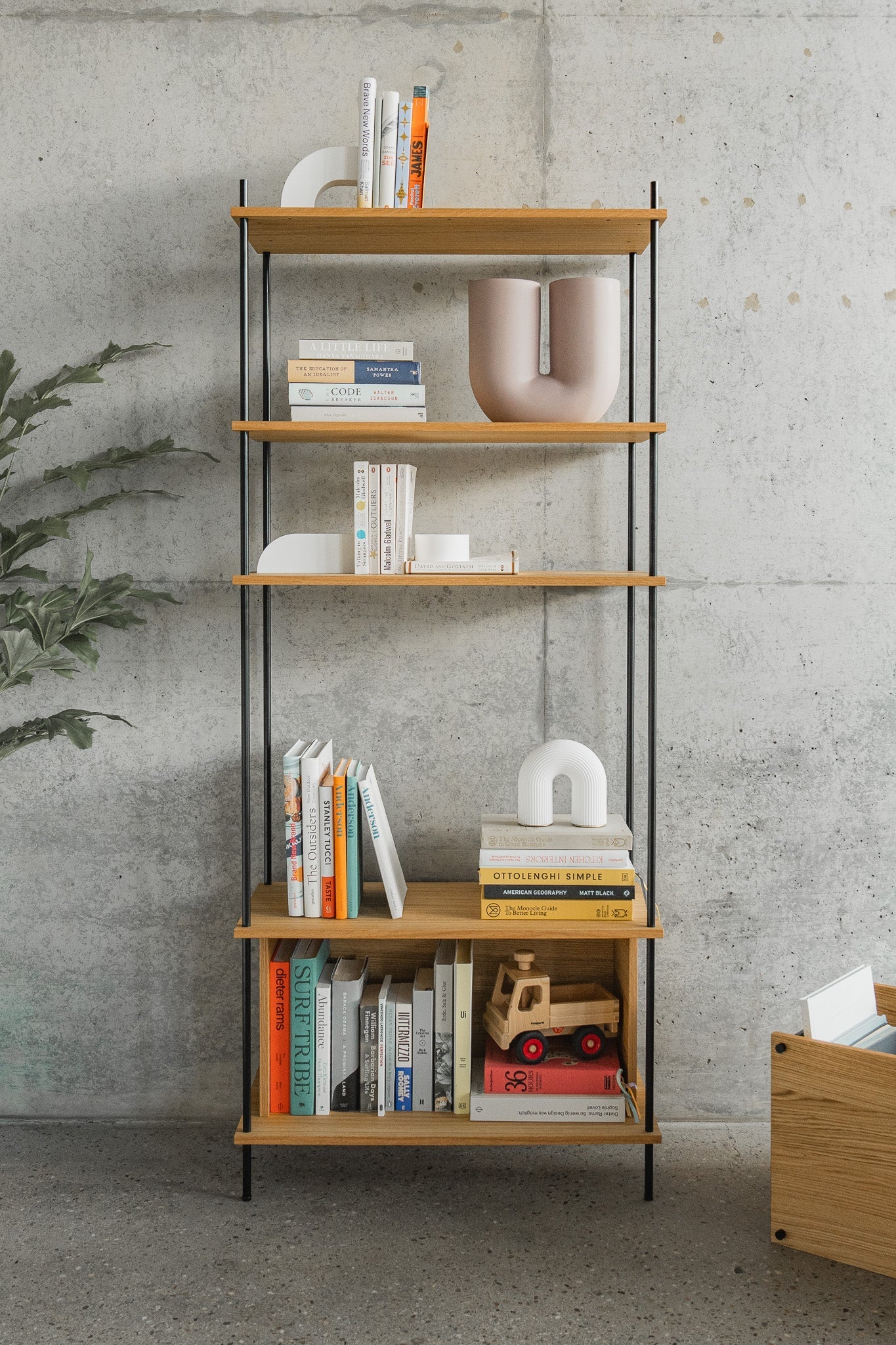 Compact Vertical Display Shelf for Small Spaces - KUUDU Modular Shelving System - Oak