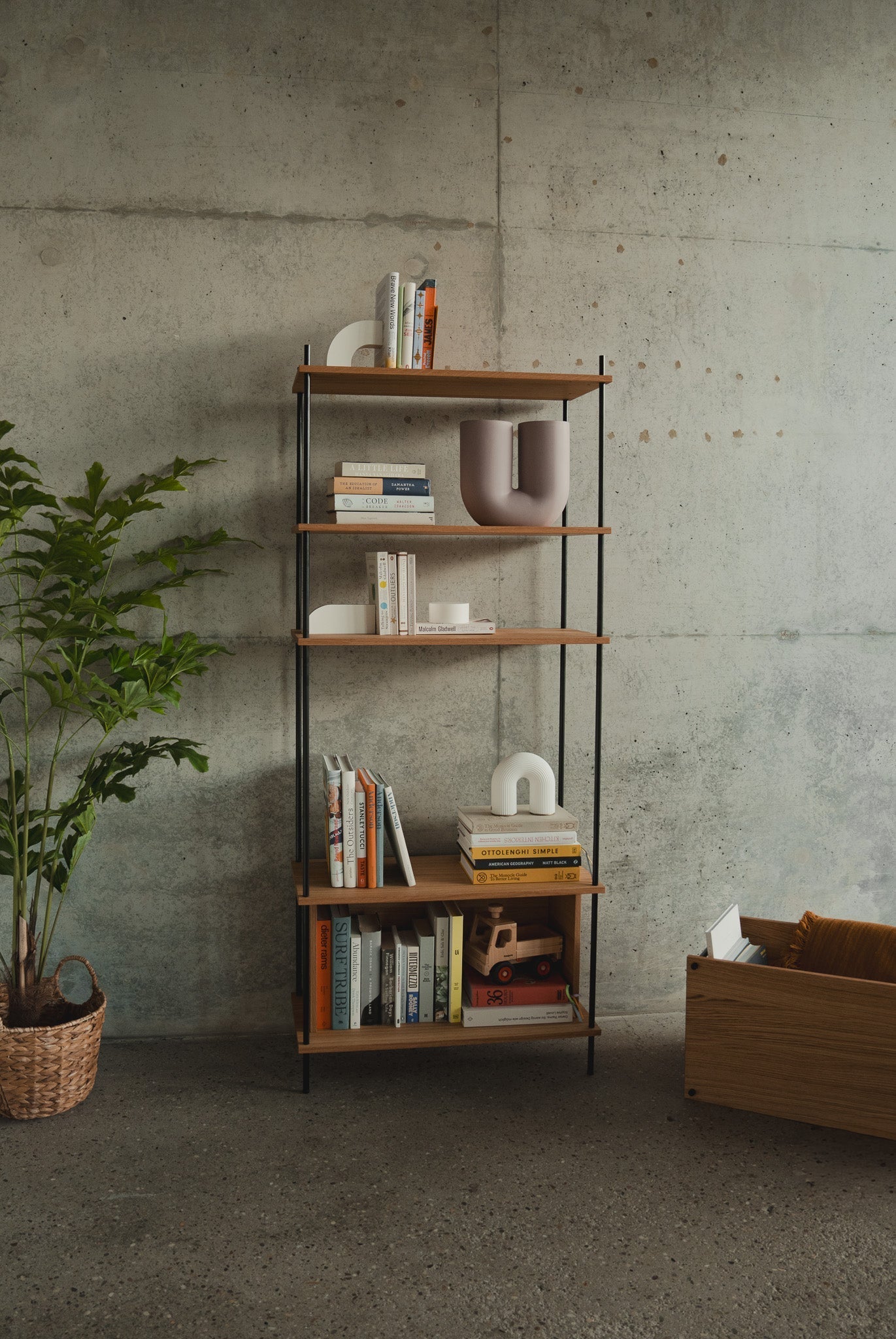 Compact Vertical Display Shelf for Small Spaces - KUUDU Modular Shelving System - Oak