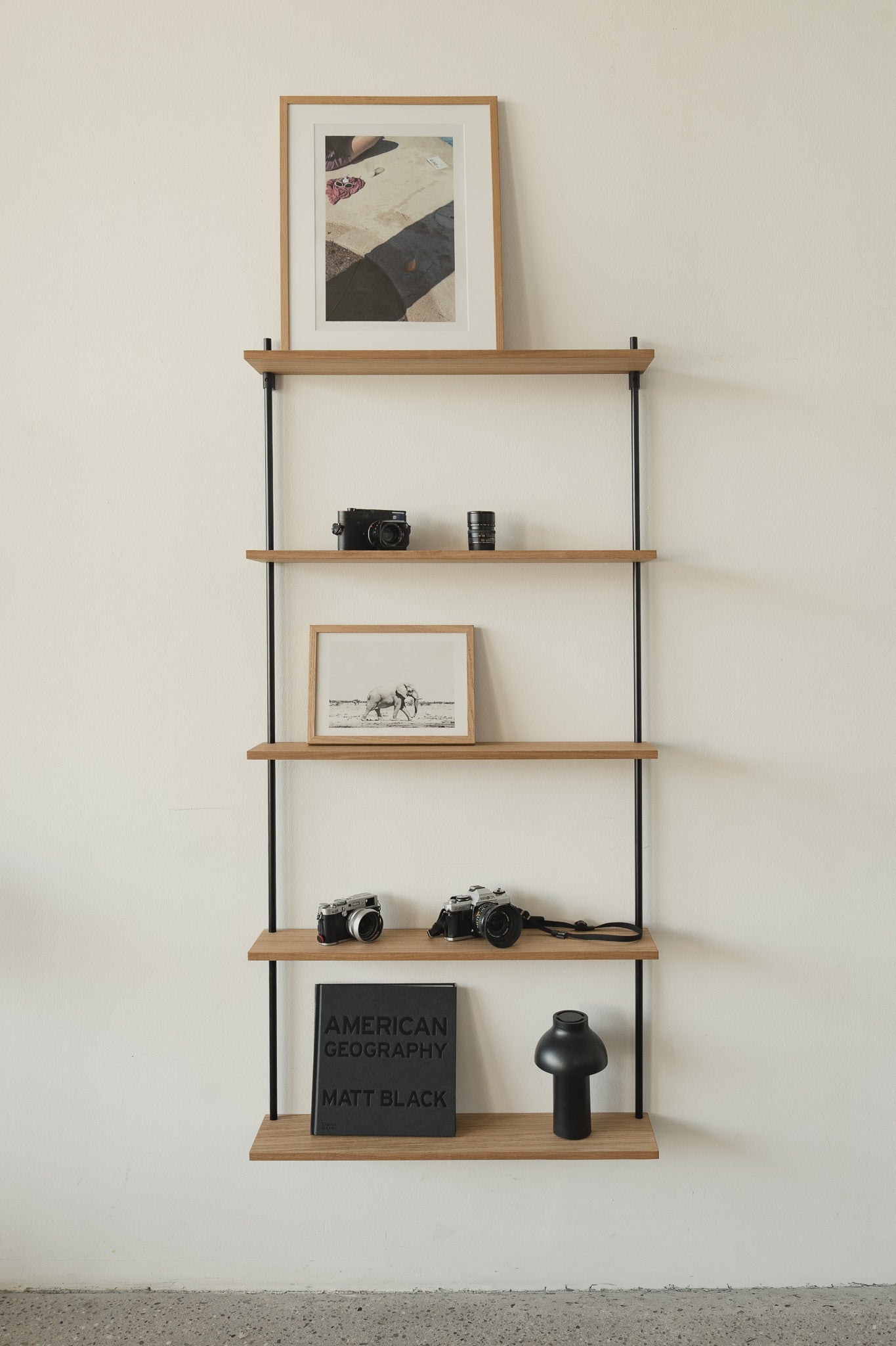 Danish-design oak wall shelf — KUUDU modular shelving for living room, bedroom and entryway