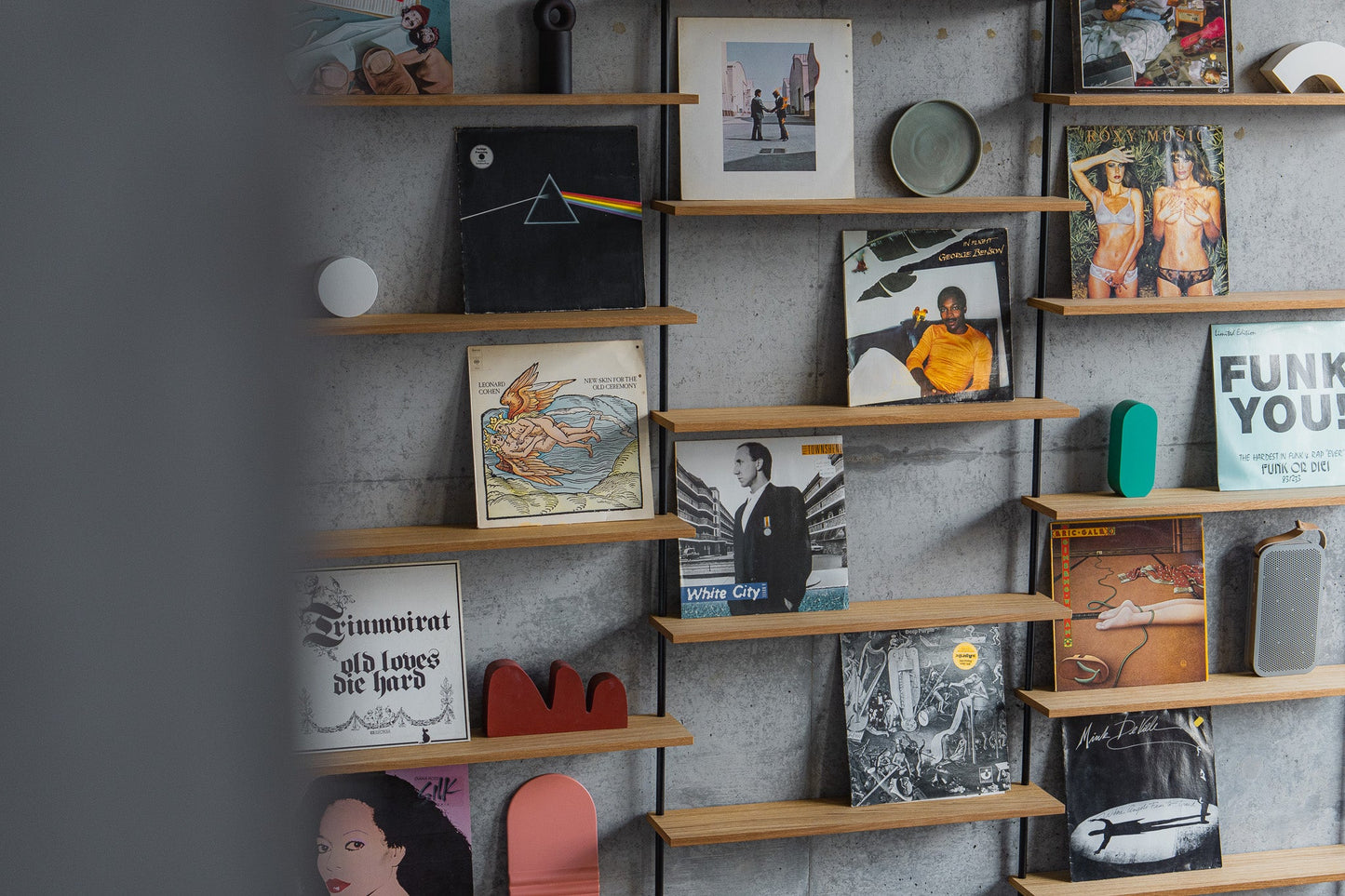 Large triple-section oak wall shelf with offset levels — KUUDU modular shelving system