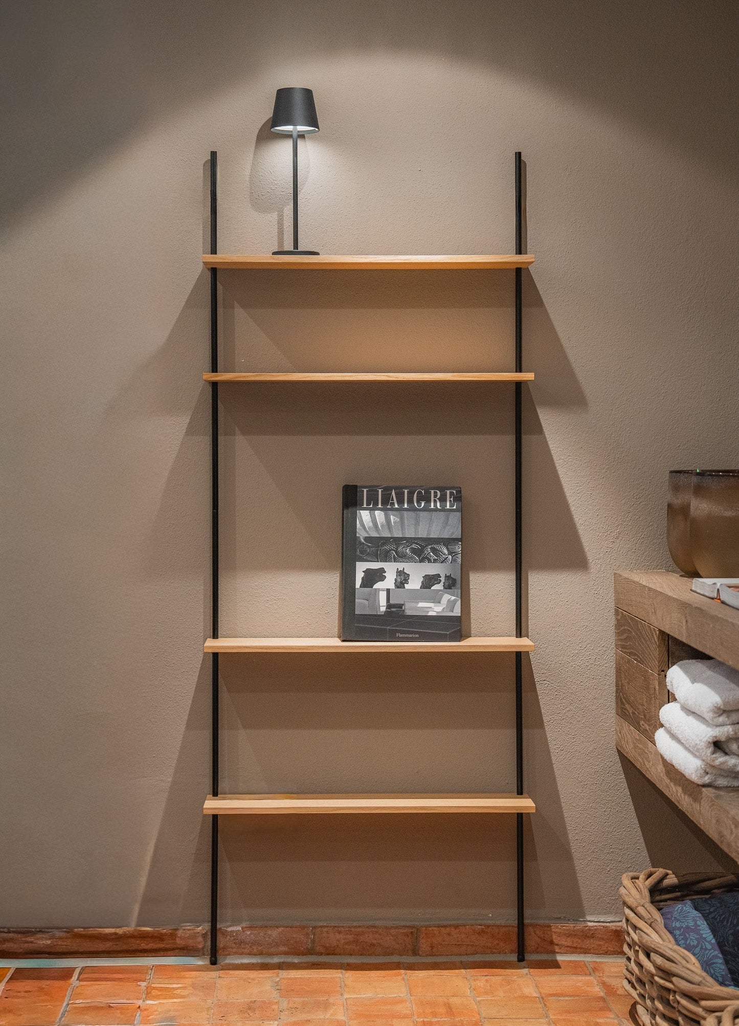 Tall oak standing wall shelf — KUUDU modular shelving system for living room and bedroom