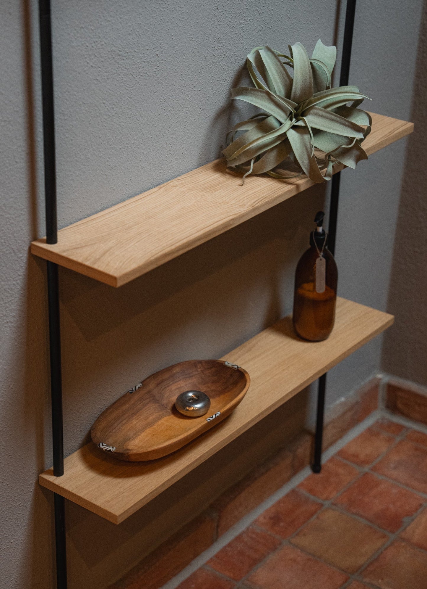 Tall oak standing wall shelf — KUUDU modular shelving system for living room and bedroom