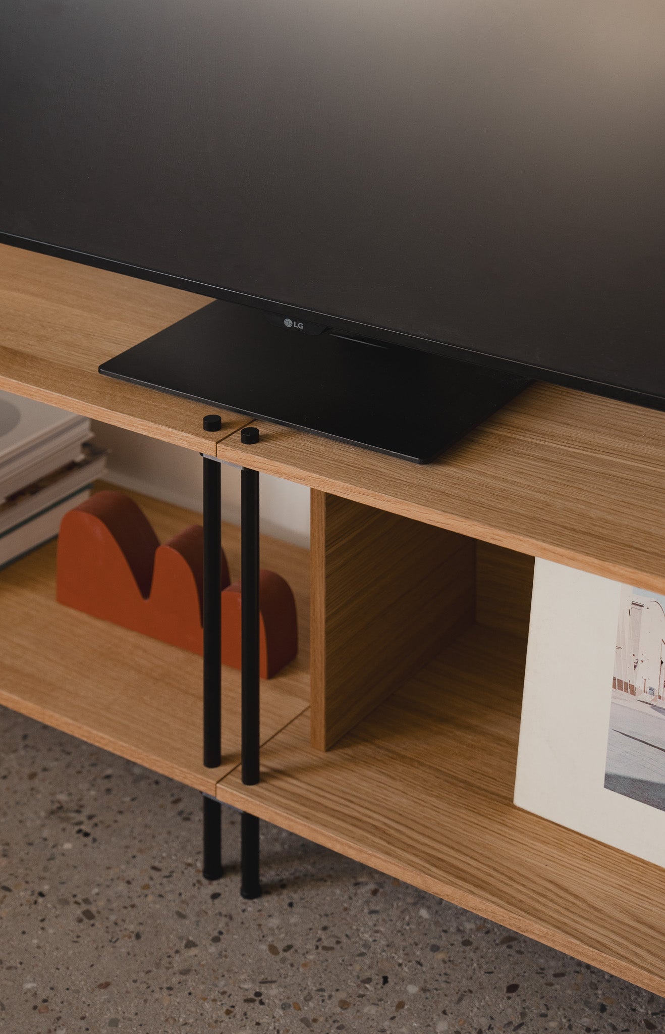 Double-Width Media Lowboard & TV Unit - KUUDU Modular Shelving System - Oak